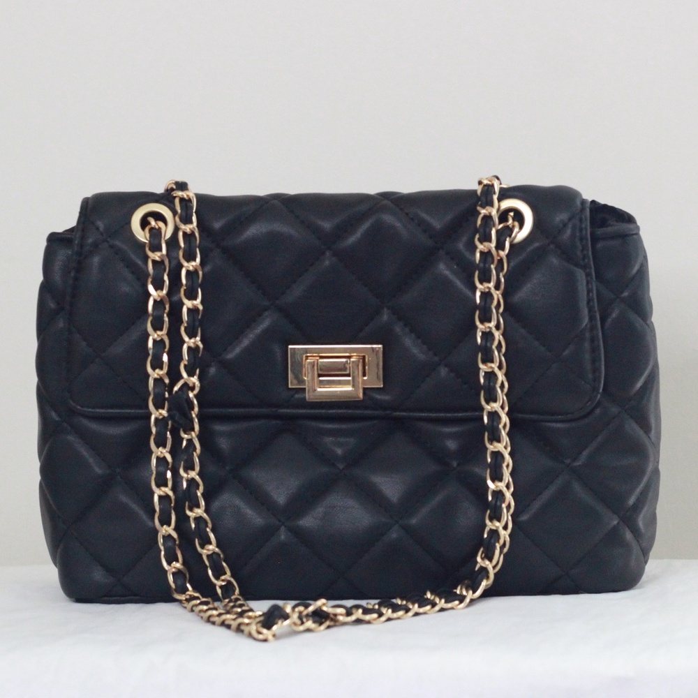 Forever 21 Black Classic Quilted Gold Chain Strap Handbag 11.5" x 8"